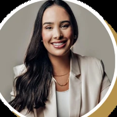 Dra. Lígia, equipe da clínica